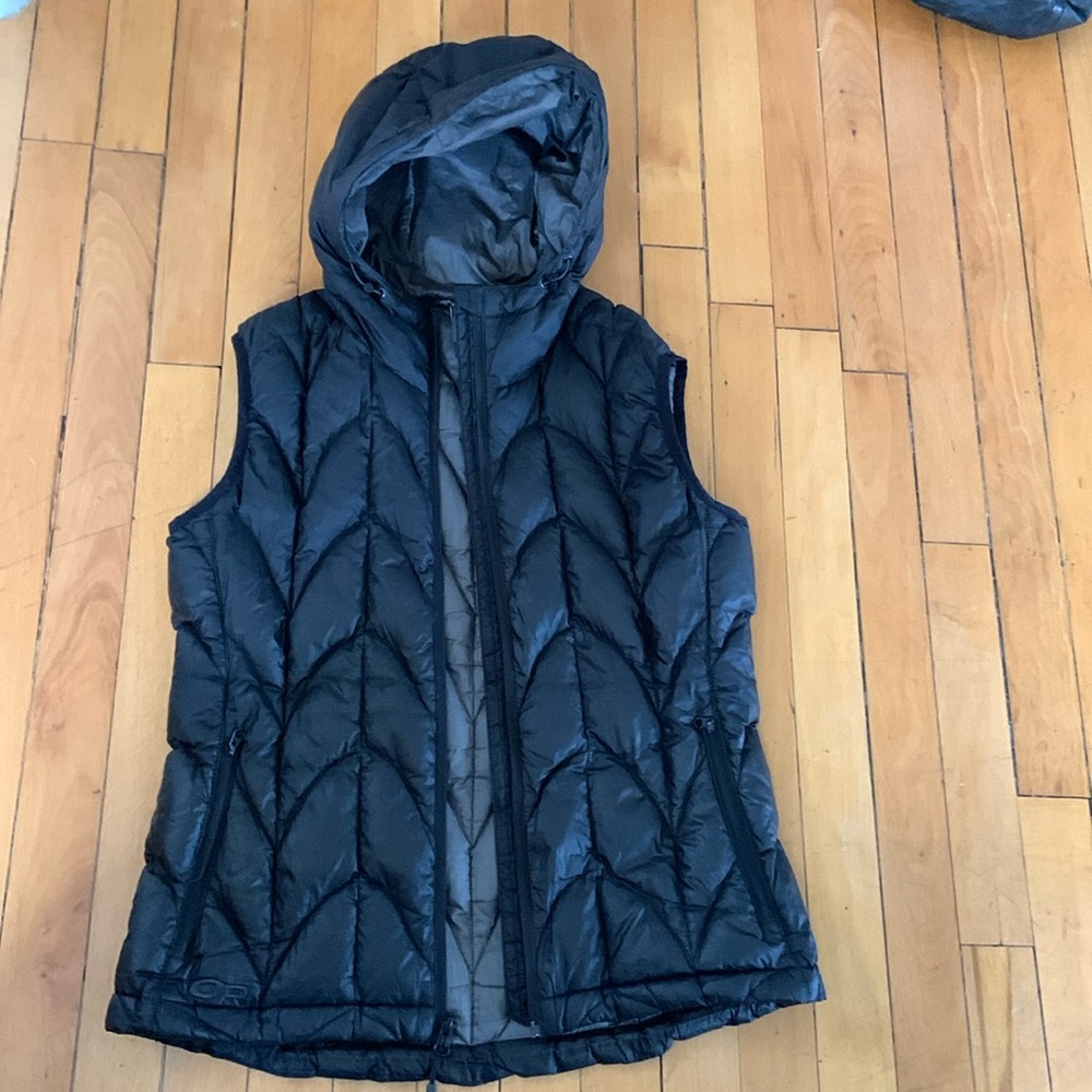 Outdoor Research Women’s Aria Hooded Down Vest